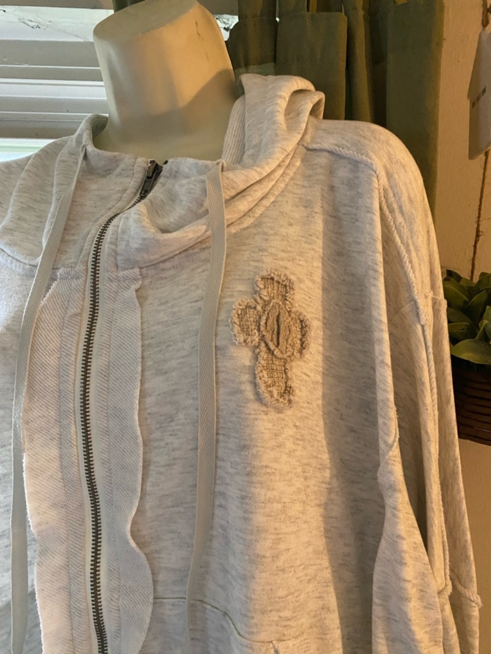 Bucket List light Gray oversized Ruffle Zip Hoodie with Drawstrings! Medium! - Picture 2 of 14